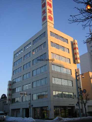 函館市の太陽生命函館ビル 外観1