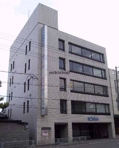 ネイヴ・シオミ五輪 外観