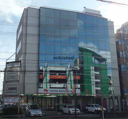 トラストセンタービル 外観