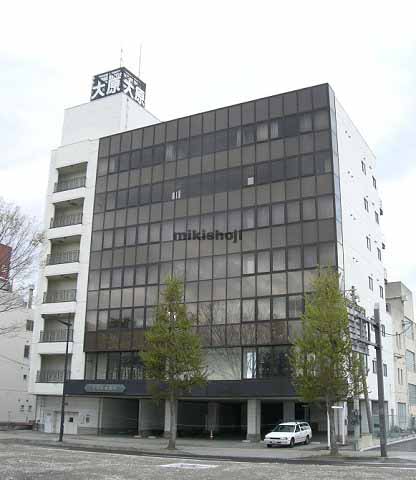 若林区の卸町イーストンビル 外観1