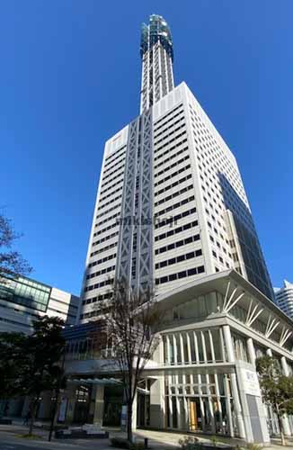 みなとみらいの横浜メディアタワー 外観1