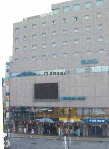 秦野市の秦野アルファビル 外観1