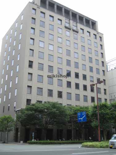 博多駅前・中央街の紙与博多ビル 外観1