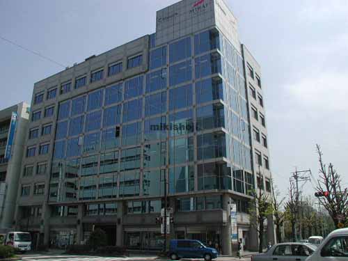 大分市のいちご・みらい信金ビル 外観1