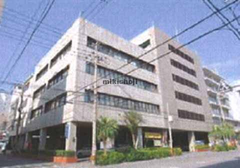 那覇市の沖縄バス本社ビル 外観1