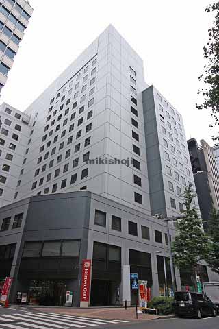 西新宿の新宿サンエービル 外観1