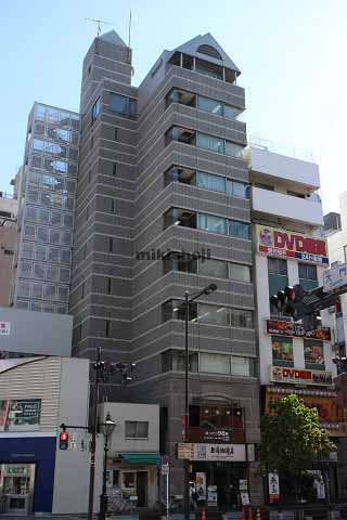 ＩＺＵＭＩビル 外観