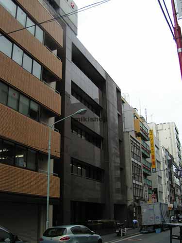 日本橋室町の楠和日本橋ビル 外観1