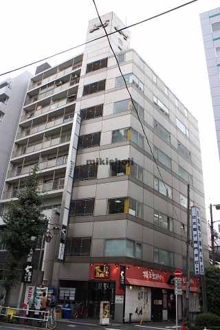 北新宿のリービル５ 外観1