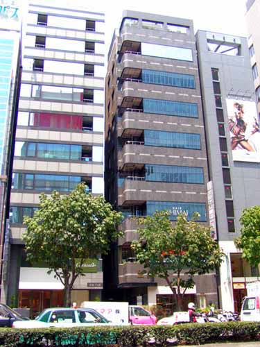 北青山のＫＦＩビル 外観1