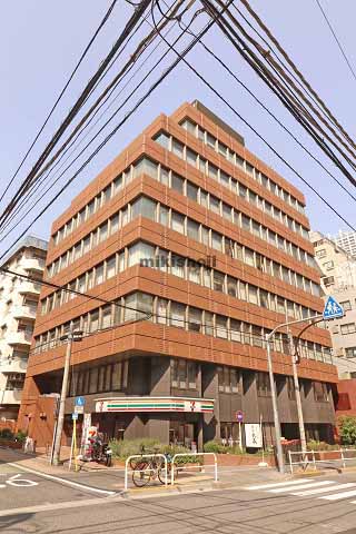 ＴＨＥ　ＰＯＲＴＡＬ　新宿御苑 外観