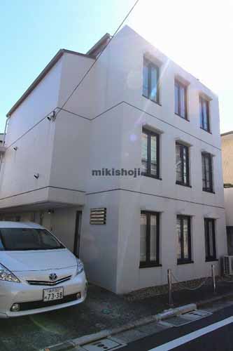 内藤町・大京町・左門町のロイクラトン左門町ビル 外観1