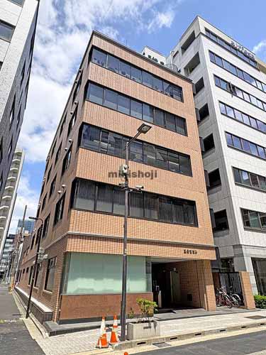 内神田の三秀舎ビル 外観1