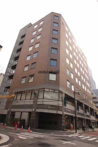 日本橋室町のクアトロ室町ビル 外観1