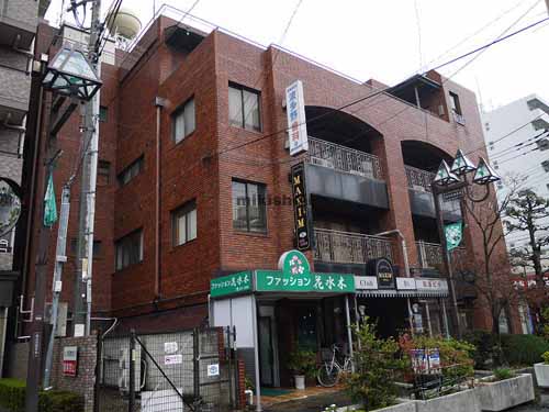 草加市の紅藤カナダビル 外観1