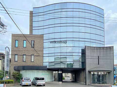 青梅市の清水本社ビル 外観1