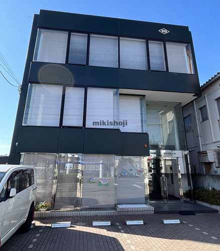 新潟市の総合経営コンサルタントビル 外観1