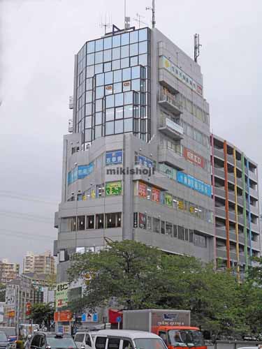 多摩市のライティングビル 外観1