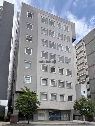 甲府市の住友生命甲府丸の内ビル 外観1