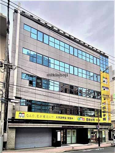 町田市の四谷学院駅前ビル 外観1