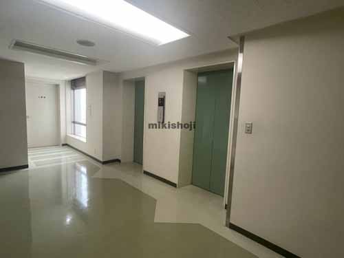 苫小牧海晃第一ビルディング エレベーターホール1