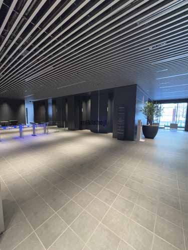 北海道新聞社ビル エレベーターホール1