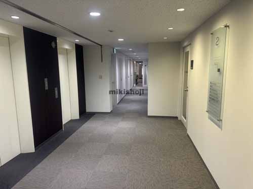 一番町の朝日生命仙台一番町ビル エレベーターホール2