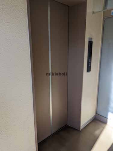 松栄宮城野ビル エレベーターホール1