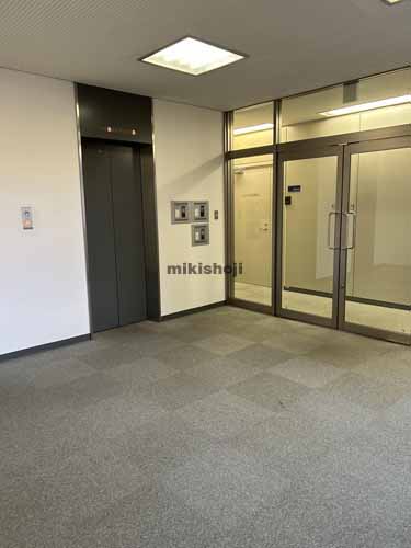 五橋・北目町の第二河北ビル エレベーターホール2