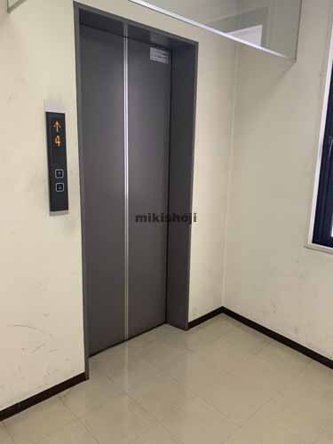 ネイヴ・シオミ五輪 エレベーターホール1