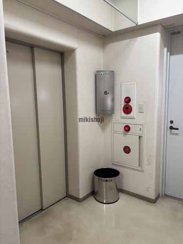 若林区の新寺ＫＳビル エレベーターホール1