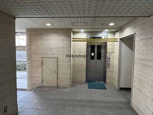 二軒茶屋エスコムビル エレベーターホール1