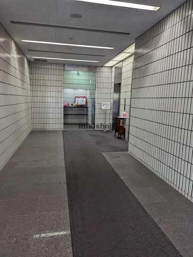 太陽生命青森ビル エントランス2