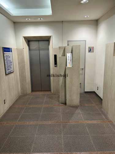 第一パークビル エントランス1