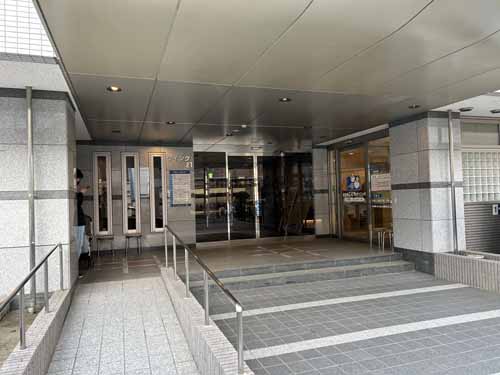 泉区のウイング２１ 外観2