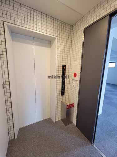 シャンソンビル仙台 エレベーターホール2