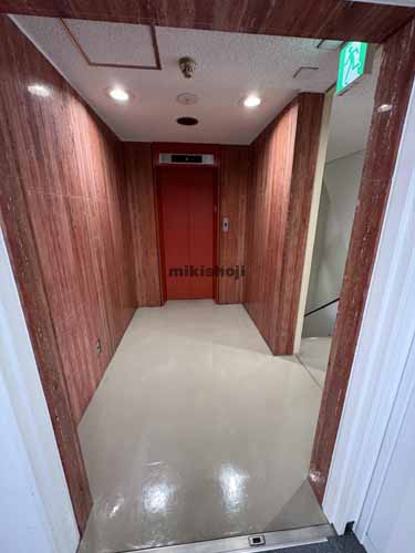 名駅南・平池町の名南クリヤマビル エレベーターホール1