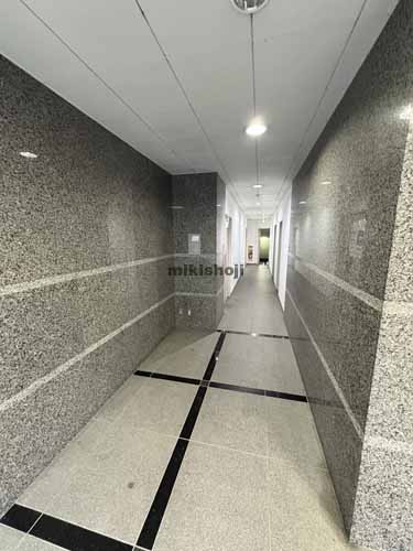 名駅・那古野の船入ビル エレベーターホール1