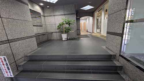 セントラル野田ビル エントランス2