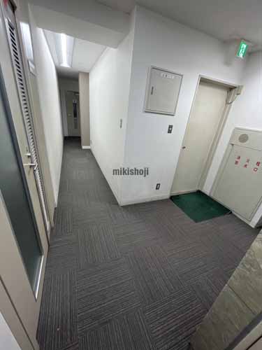 吉泉ビル エレベーターホール2