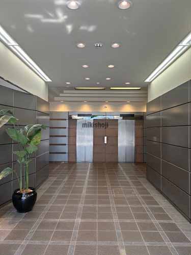 シェーネルビル エレベーターホール1