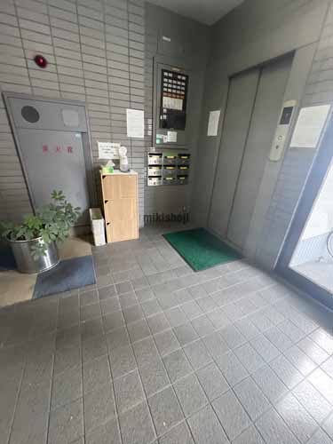 オイセタウンビル エントランス1