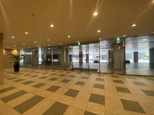 大阪興銀ビル エントランス3