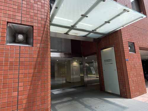 ＮＲＥＧ御堂筋ビル エントランス9