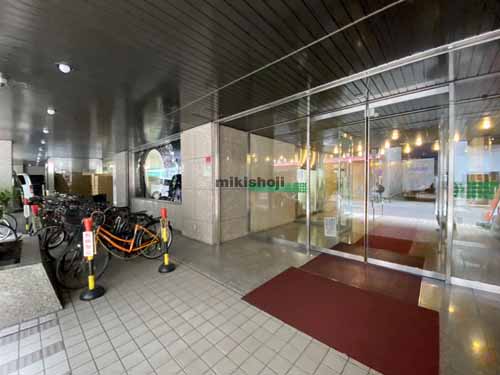 北久宝寺町～博労町の本町和光ビル エントランス6