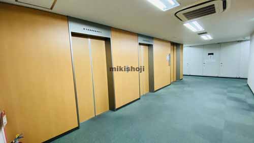 大阪堺筋ビル エレベーターホール1