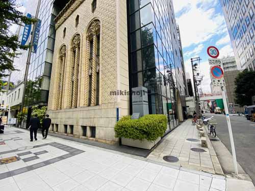 又一ビル エントランス3