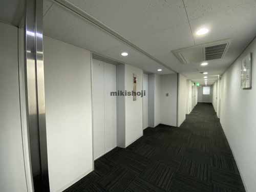 平野町八千代ビル エレベーターホール1