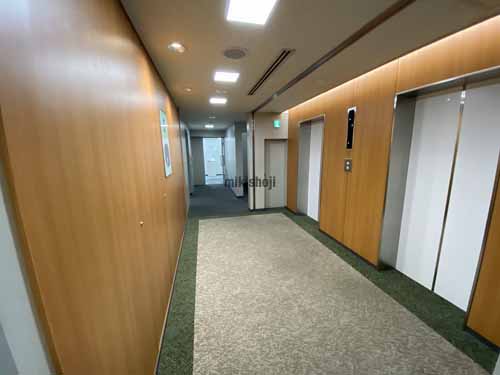 北浜～淡路町の高麗橋ウエストビル エレベーターホール1