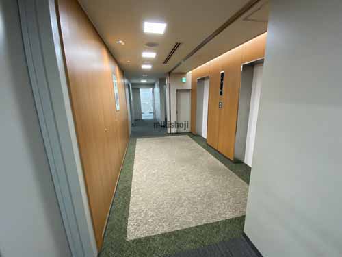 北浜～淡路町の高麗橋ウエストビル エレベーターホール4